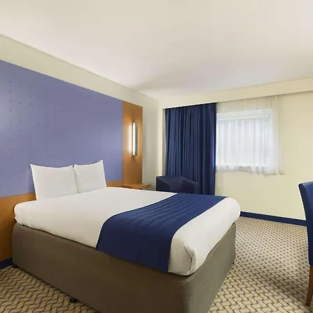 Ramada London North-2