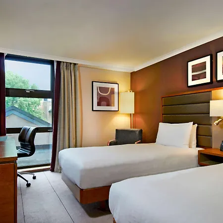 Hilton London Kensington Hotel-3