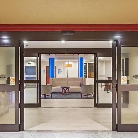Holiday Inn Express & Suites Houston - Memorial Park Area By Ihg-2