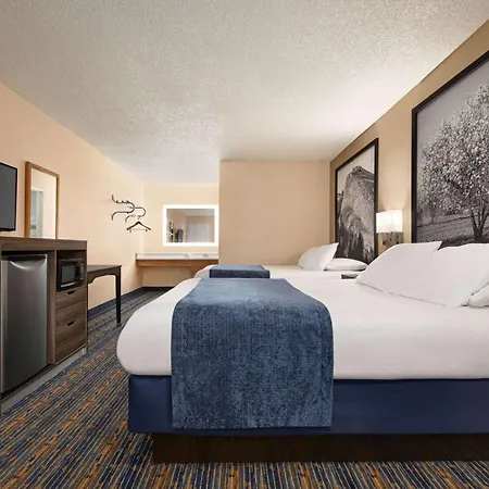Super 8 By Wyndham Lindsay Olive Tree-2