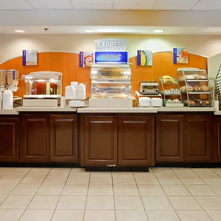 Holiday Inn Express Raleigh-Durham Airport By Ihg-3