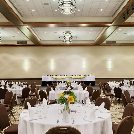 Doubletree By Hilton Hotel & Executive Meeting Center Omaha-Downtown-2