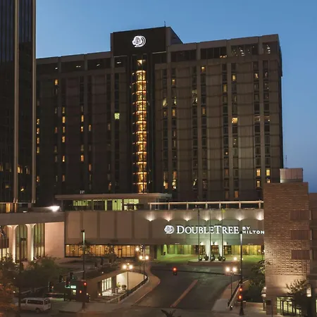 Doubletree By Hilton Hotel & Executive Meeting Center Omaha-Downtown-3