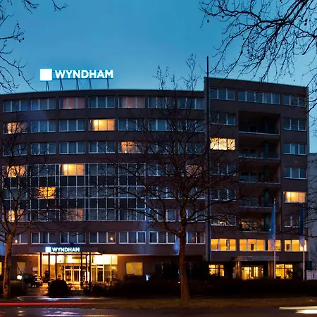 Wyndham Hannover Atrium-2