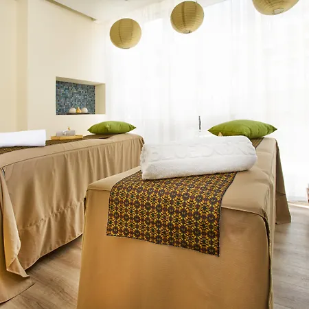 Hotel 100 Luxury Suites By Preferred-3