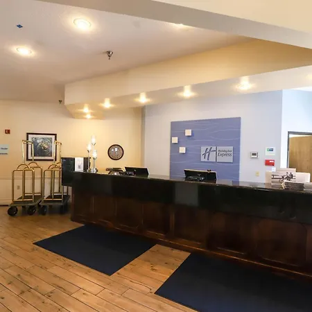 Holiday Inn Express St. Ignace-Lake Front By Ihg-2
