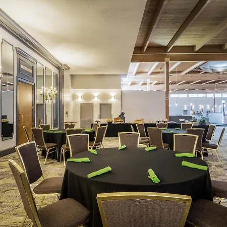 Envision Hotel & Conference Center Mansfield-Foxboro-3
