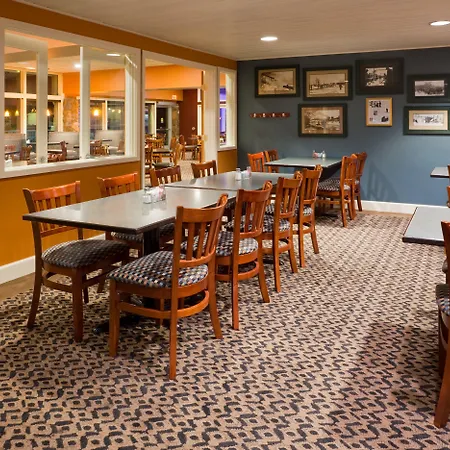 Holiday Inn Detroit Lakes - Lakefront By Ihg-3