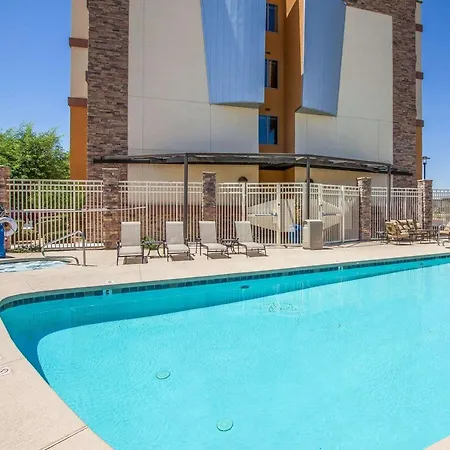 Comfort Suites Glendale - State Farm Stadium Area-3