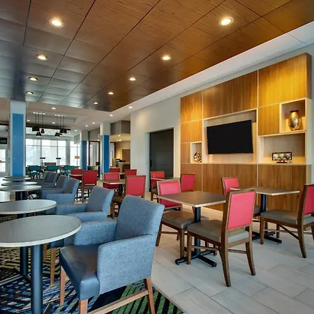 Holiday Inn Express & Suites Findlay North By Ihg-2