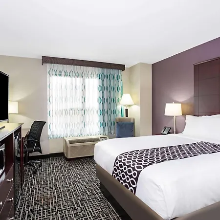 La Quinta Inn & Suites By Wyndham Denver Aurora Medical-3