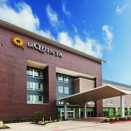 La Quinta Inn & Suites By Wyndham Orlando I-Drive Theme Parks-3
