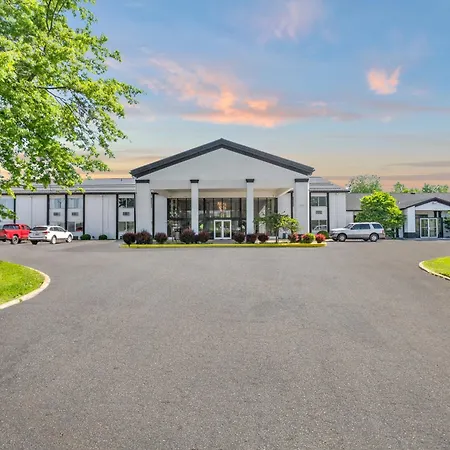 Days Inn By Wyndham Erie-3