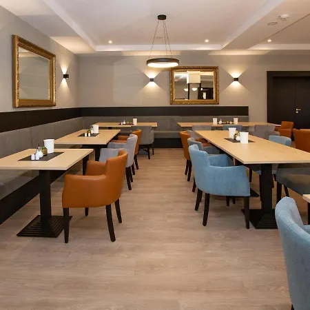 Parkhotel Prinz Carl-3
