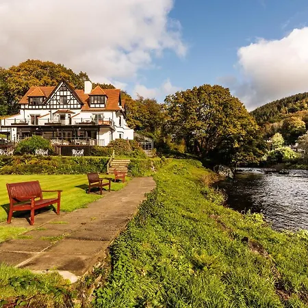 Craig-Y-Dderwen Riverside Hotel-3