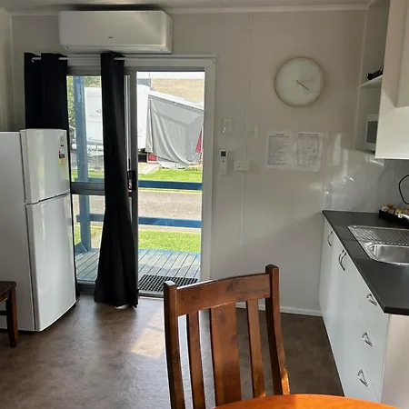 Batemans Bay Holiday Park & Hostel-3