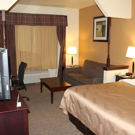 Quality Inn & Suites Terrell-3