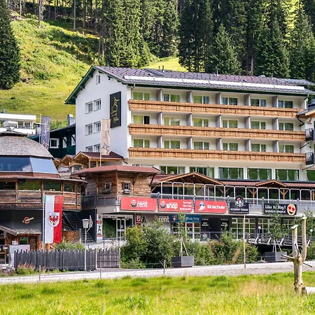 Berghotel Hochfügen-2