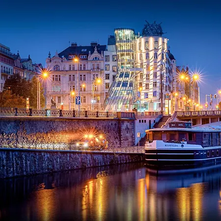 Dancing House Hotel - Tancici Dum-2
