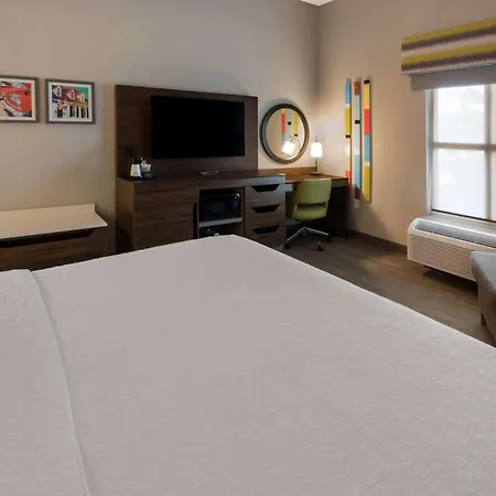 Hampton Inn And Suites Fredericksburg-3