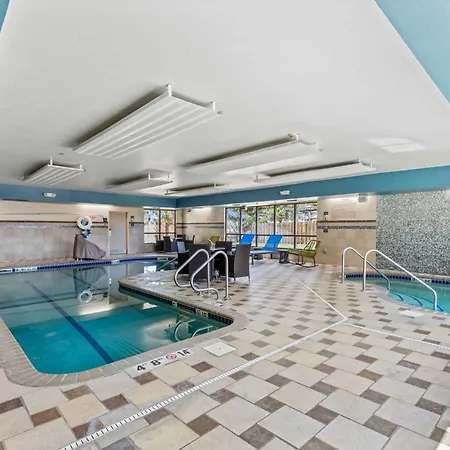 Hampton Inn & Suites Greeley-2