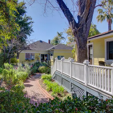 Secret Garden Inn & Cottages-2