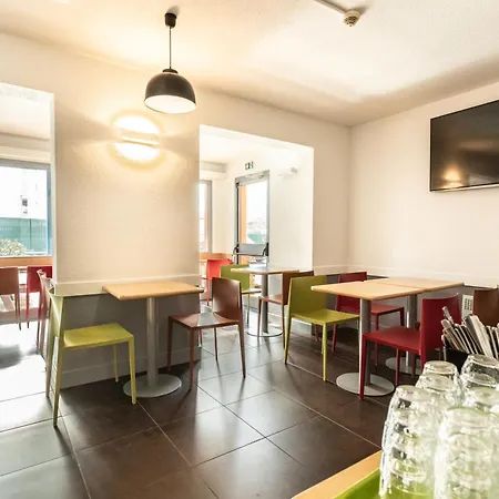 Ibis Budget Bourges-3