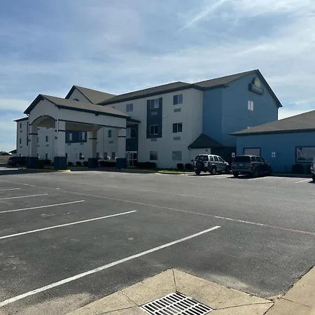 Days Inn By Wyndham Copperas Cove-3