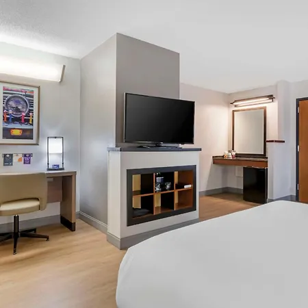 The Iah Houston Hotel-3