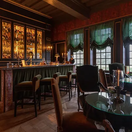 Relais & Chateau Louise De La Valliere-2