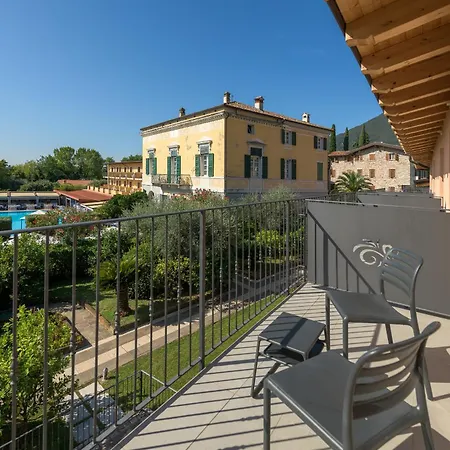 Regina Del Garda Suite-3
