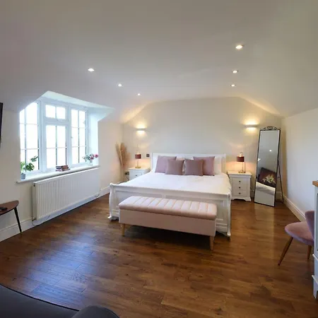 Hilltop Country House-2