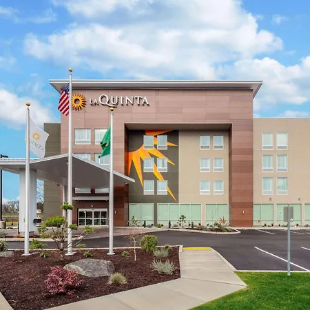 La Quinta Inn & Suites By Wyndham Centralia-2