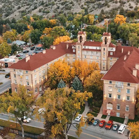 Hotel Colorado-2
