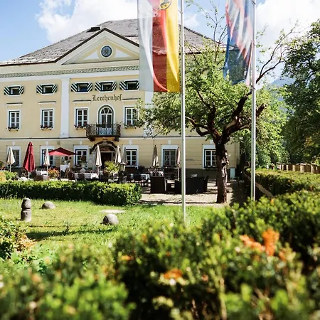 Hotel Schloss Lerchenhof-2