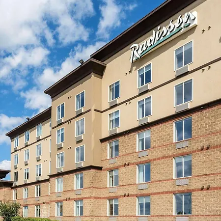 Radisson Hotel & Suites Fort Mcmurray-2