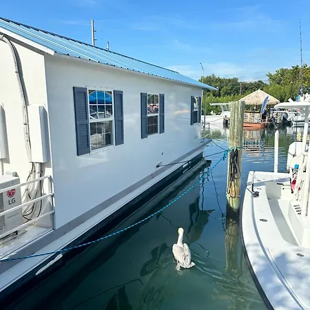 Aqua Lodges At Hurricane Hole Marina-3
