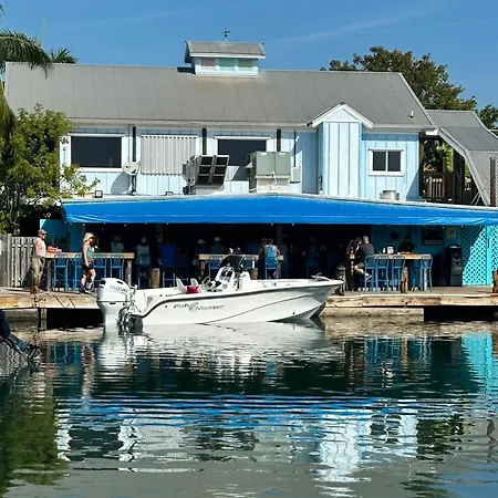 Aqua Lodges At Hurricane Hole Marina-2