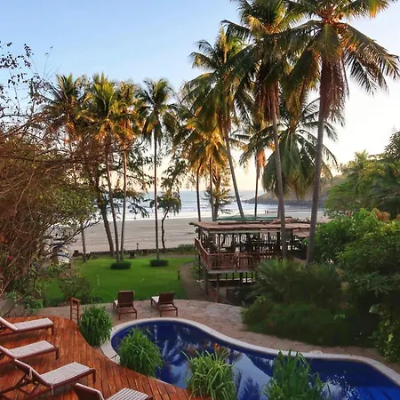 Las Flores Resort-3