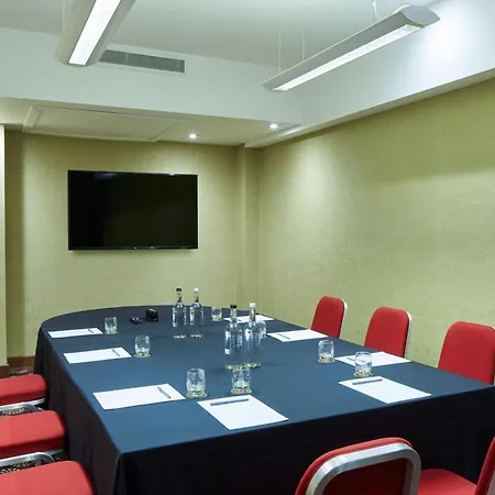 Courtyard By Marriott London Gatwick Airport-3