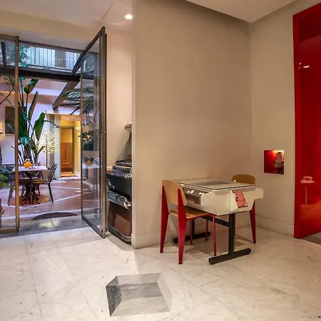 Hotel White-2