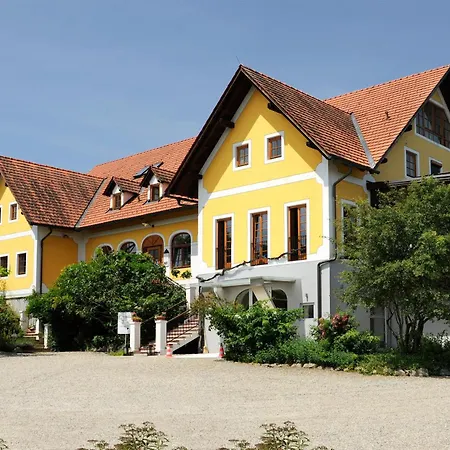 Sattlerhof Genießerhotel&Weingut-2