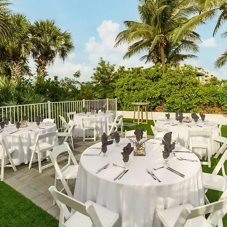 Hilton Garden Inn Cocoa Beach-Oceanfront, Fl-3