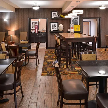 Wingate By Wyndham Steubenville-3