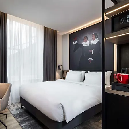 Radisson Red Hotel, Liverpool-2