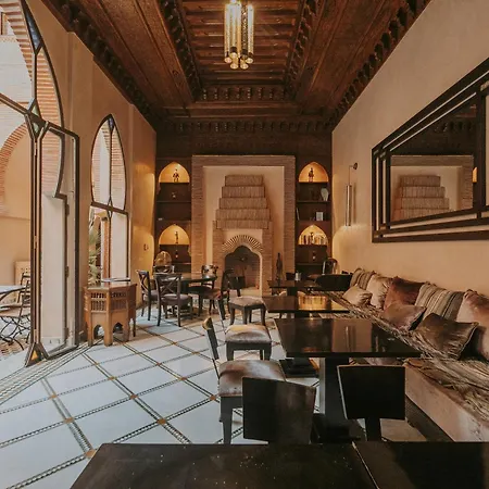 Riad Le Perroquet Bleu Suites&Spa-2