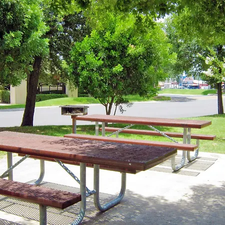 Extended Stay America Suites - San Antonio - Airport-2