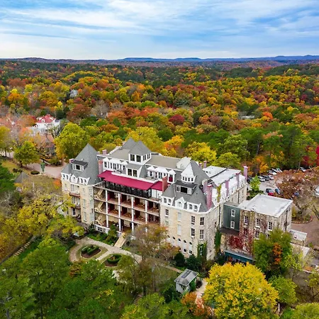 1886 Crescent Hotel And Spa-3