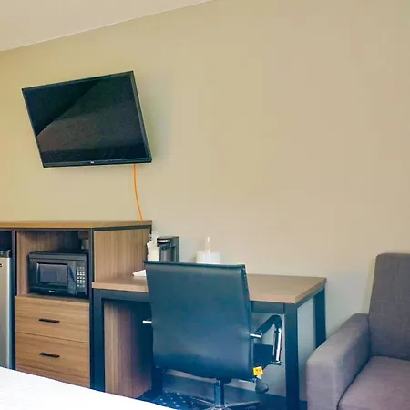 Super 8 By Wyndham Rockford I-90 Casino District-3