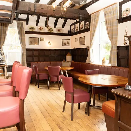 The Finch Hatton Arms-3